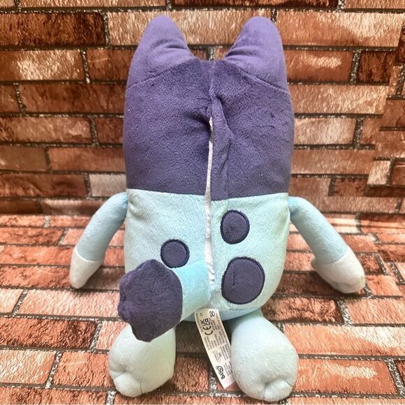 Bluey Sound effects talking stuffed interactive toy 12” - Picture 8 of 8